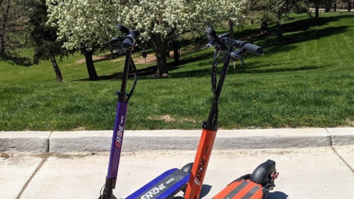 2023 EMOVE Touring EMOVE-Touring-compared-to-EMOVE-Cruiser