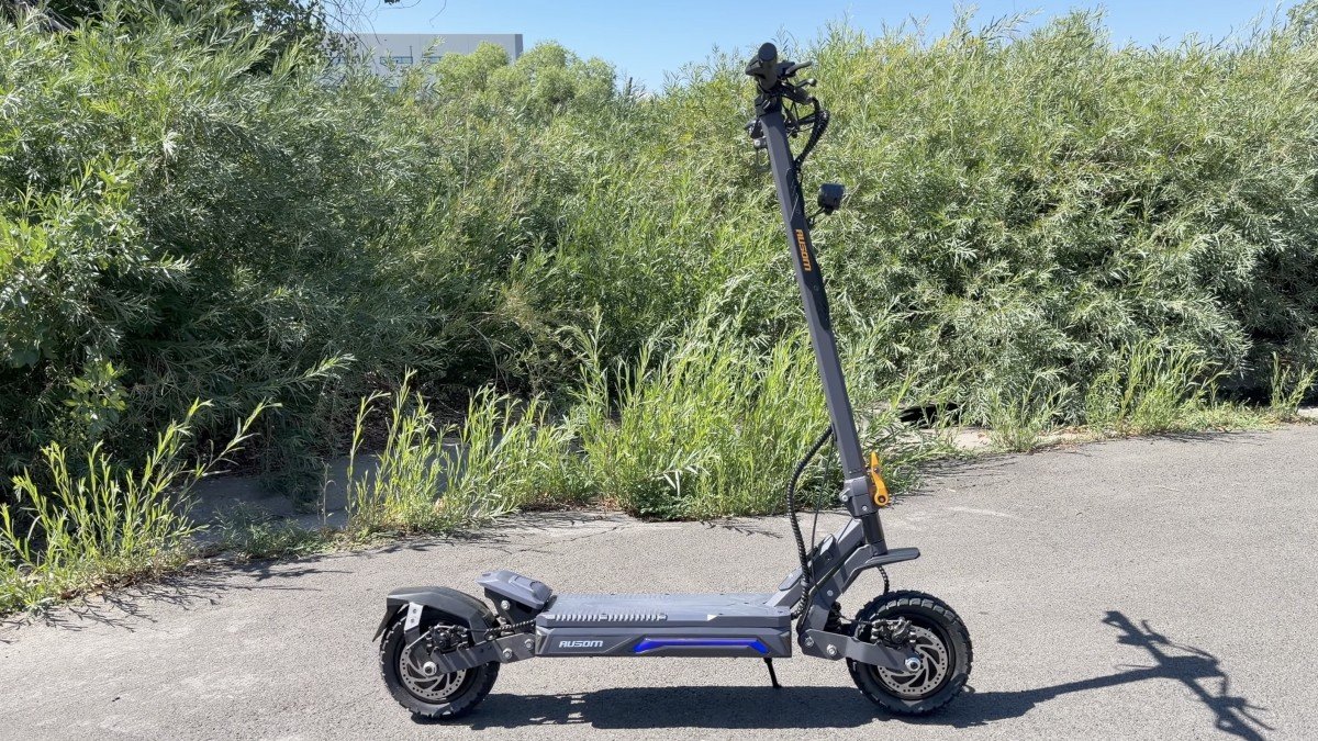 Ausom Gosoul 2 Pro Dual Motor full profile.png Ausom Gosoul 2 Pro Dual Motor full profile.png