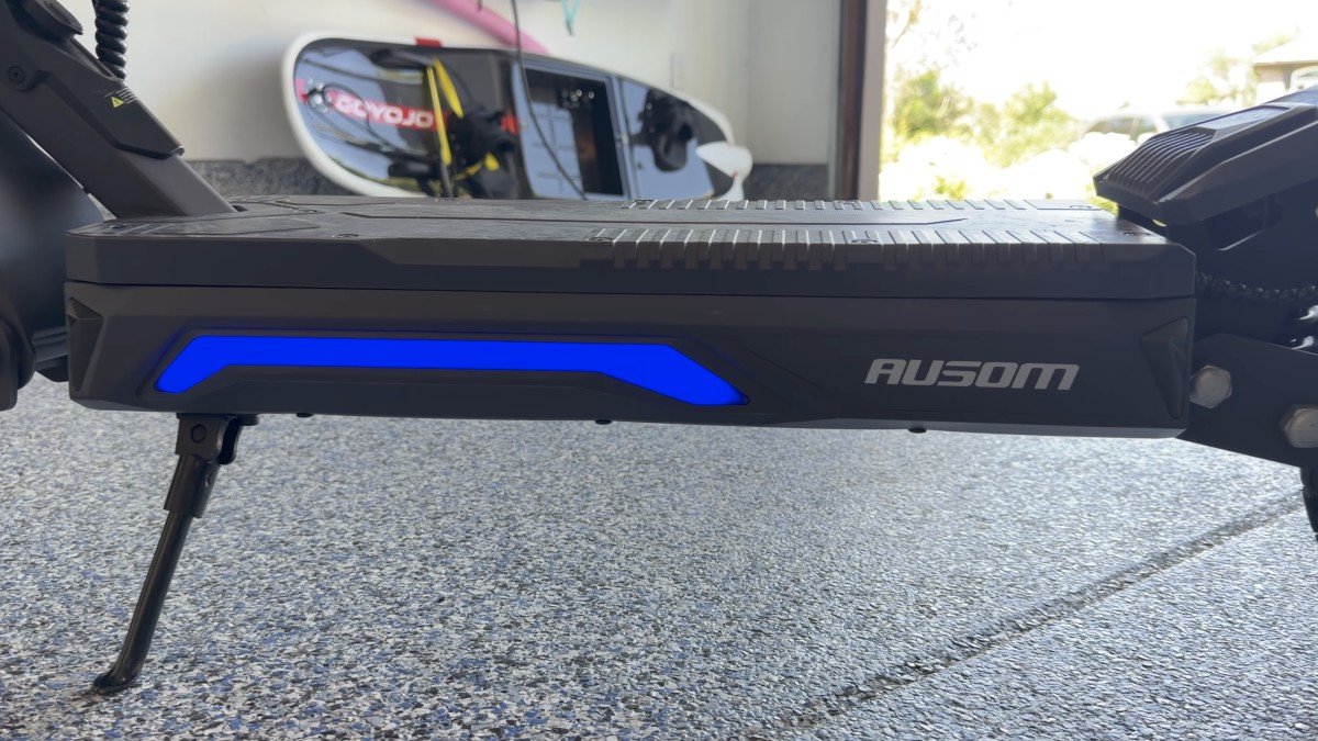 Ausom Gosoul 2 Pro Dual Motor deck.png Ausom Gosoul 2 Pro Dual Motor deck.png