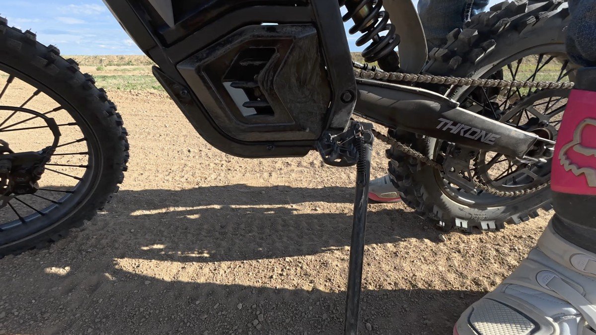 Strike Cycles Shadow SV2 foot pegs.jpeg