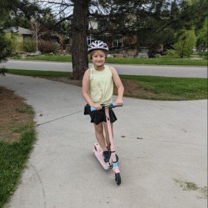 Lorel-on-the-Pink-Segway-Ninebot-Zing-E8