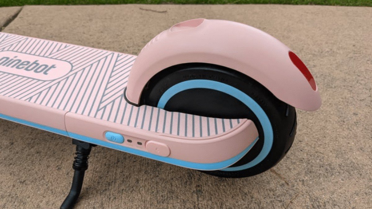  Segway Zing E8 Pink-Segway-Ninebot-Zing-E8-Rear-Tire