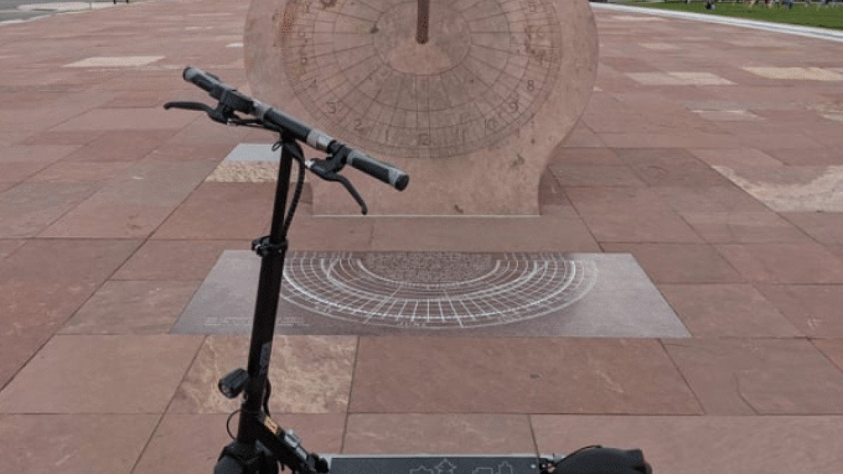 2023 EVOLV Tour XL Electric Scooter