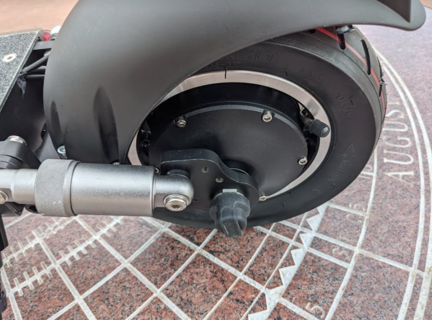 EVOLV-Tour-XL-and-rear-Motor-Hub-1