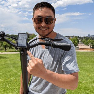 Varla-Pegasus-LCD-Display-1