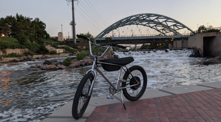 Zooz-Urban-Ultralight-1100-On-the-Platte-River