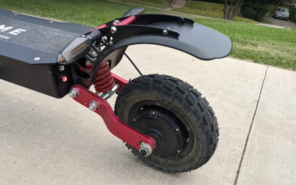 YUME-Y10-Hybrid-Tire-Rear-Suspension-Turn-Signal-Indicator-Kick-Plate-1024x641