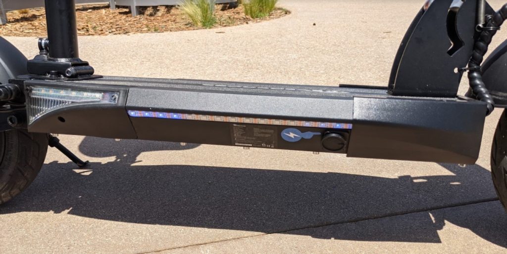 Evercross-HB-24-Electric-Scooter-LED-Undercarriage-Lights-and-Turn-Signal-Indicators-1024x514