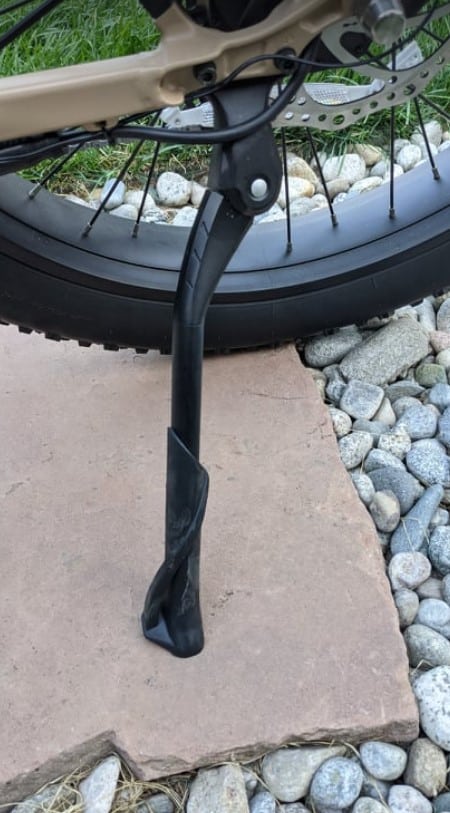 Aventon-Aventure-Rugged-Kickstand