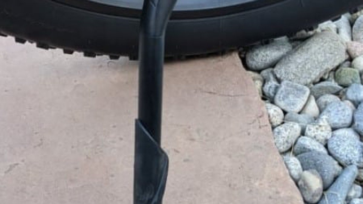 2021 Aventon Aventure Aventon-Aventure-Rugged-Kickstand