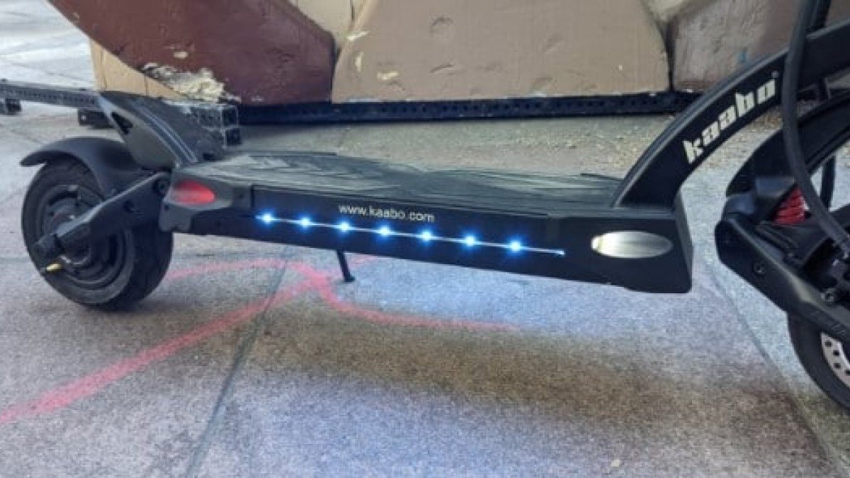 2023 Kaabo Mantis 8 Kaabo-Mantis-8-LED-Lights