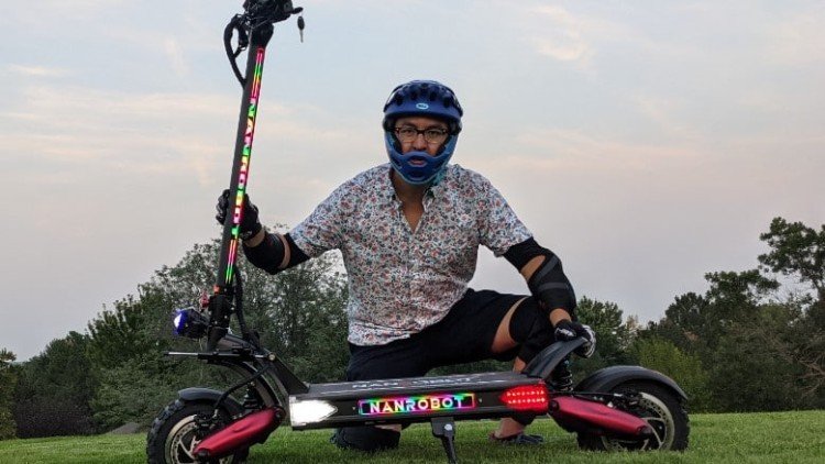 Nanrobot-LS7-RGB-Lights-Suspension-Tires-and-DEck