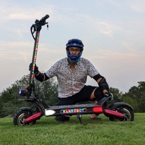 Nanrobot-LS7-RGB-Lights-Suspension-Tires-and-DEck