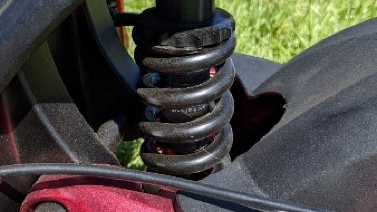 2023 Nanrobot LS7+ Nanrobot-LS7-Rear-Suspension-and-Kickstand