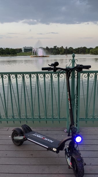 Nanrobot-D6-City-Park-Fountain-Light-Dim-Side-LEDs-Hybrid-Offroad-Tires-Locking-Mechanism-Swing-Arm-suspension