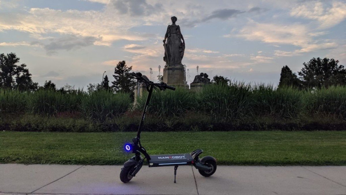 2023 Nanrobot D6+ Nanrobot-D6-Light-Side-LEDs-Offroad-Tires-Kick-Plate-Large-Deck-1024x576