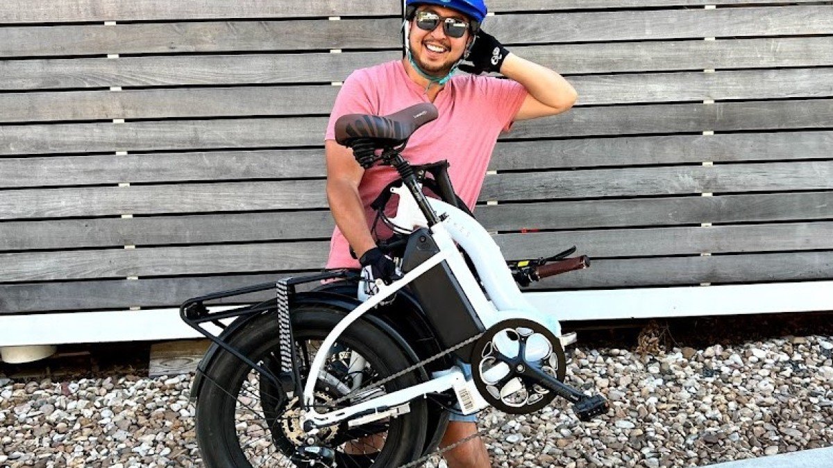 2023 Mod Bikes City+ Mod-Bikes-City-Folding-Ebike-Lifted-up-one-handed-and-being-sexy
