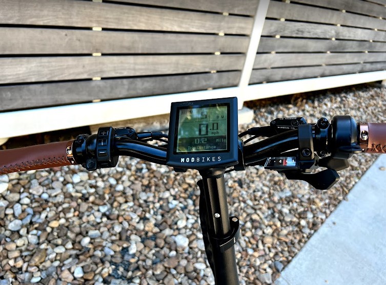 Mod-Bikes-City-Folding-Ebike-Display-with-adjustable-PAS