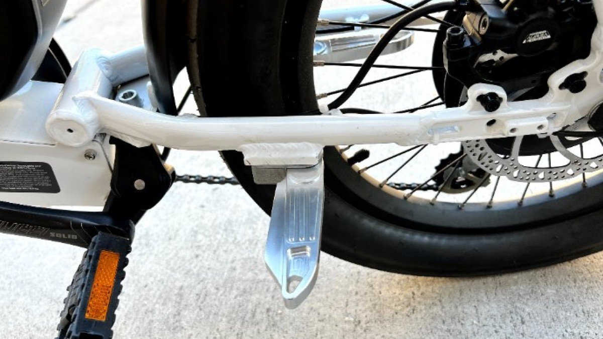 2023 Mod Bikes City+ Mod-Bikes-City-Folding-Ebike-Foot-Pegs
