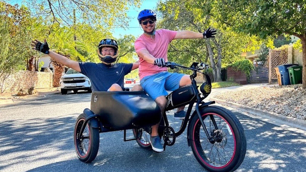 2021 Mod Bikes Mod Easy Mod-Easy-with-Side-Car-Jimmy-Chang-and-Andrew-on-top-of-the-world