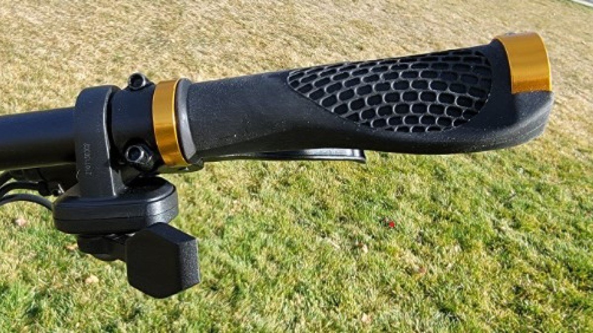 2021 Kaabo Wolf King GT Pro Wolf-King-GT-Plus-Thumb-Throttle