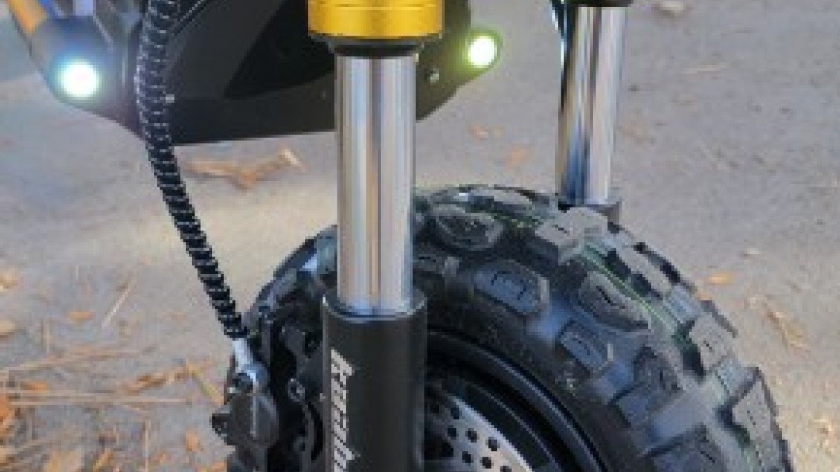 2021 Kaabo Wolf King GT Pro Wolf-King-GT-Plus-Puncture-Resistant-Off-Road-Tires-with-Forged-Forks-and-Lights