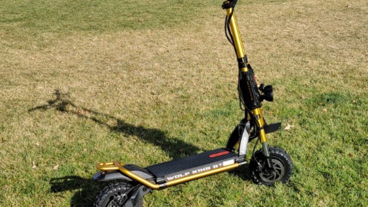 2021 Kaabo Wolf King GT Pro kaabo-wolf-king-gt-pro-review-the-biggest-fastest-and-smoothest-kaabo-escooter-ever-4