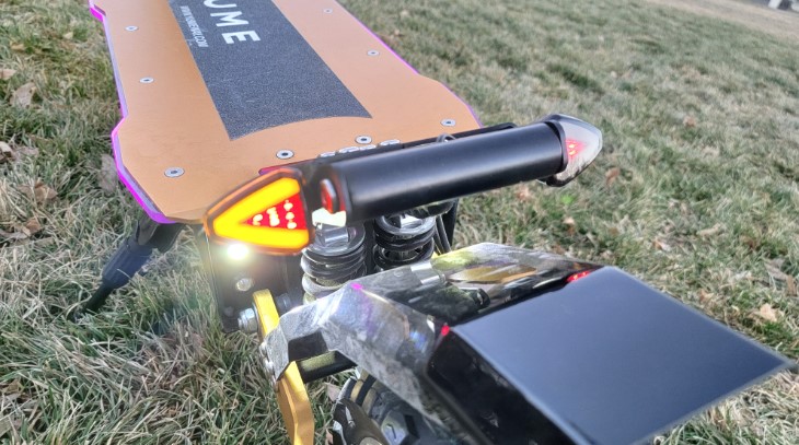 YUME-X11-Rear-Fender-Coil-suspension-Tuovt-Tire-Hydraulic-Brake-Kick-Plate-Turn-Signal-Indicator