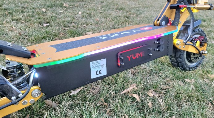 YUME-X11-Slippery-Deck-with-Steering-Damper