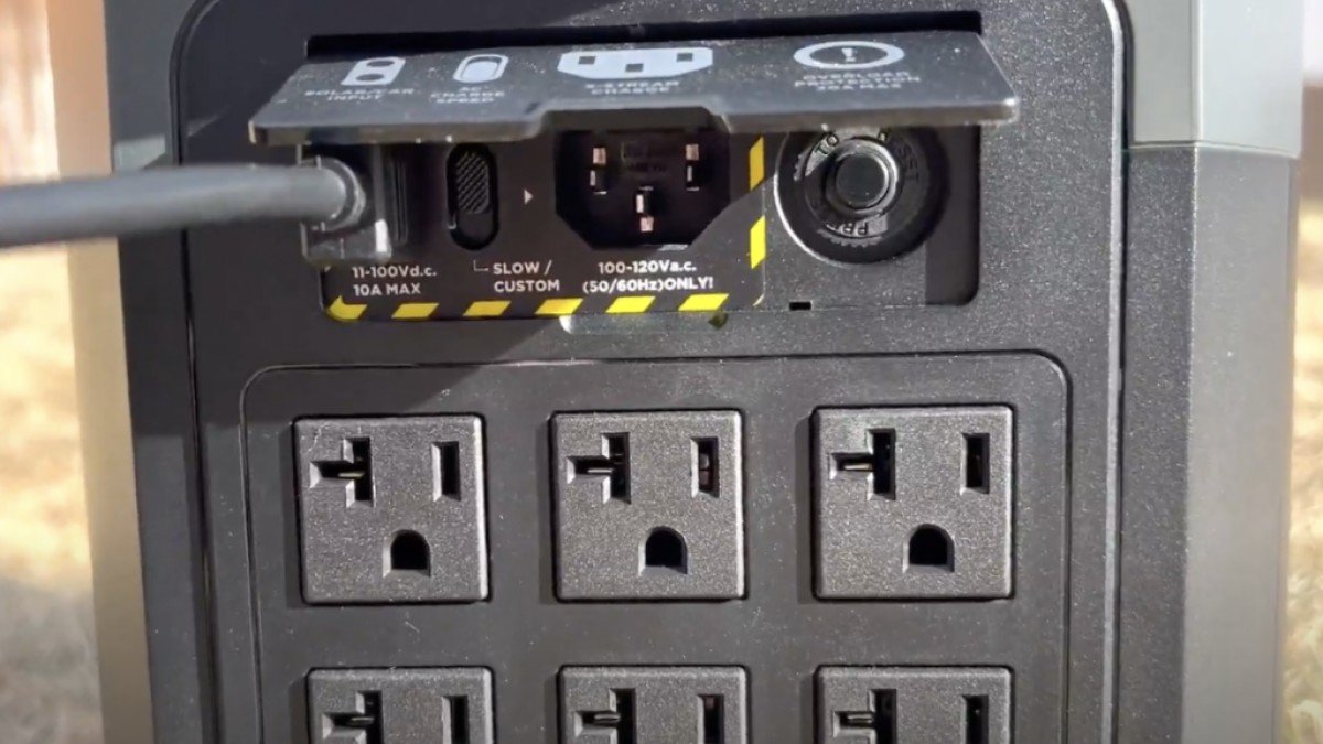 2021 EcoFlow Delta Max Ecoflow-delta-max-outlets-1024x618