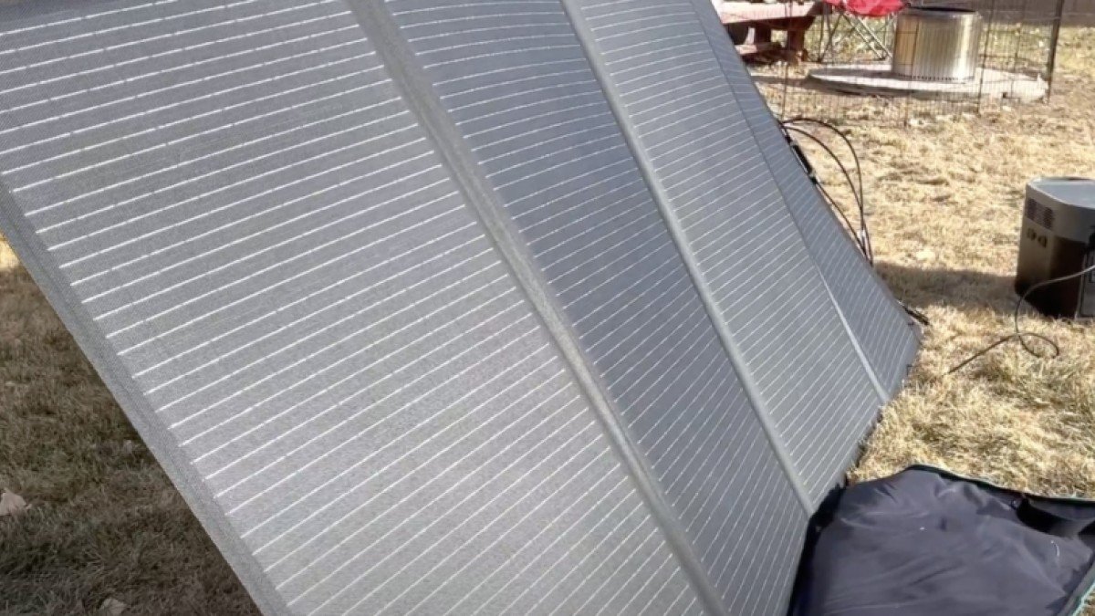 2021 EcoFlow Delta Max Ecoflow-Solar-Charging-1024x455