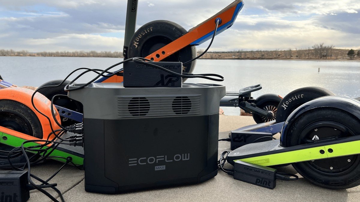 Portable Solar Generator For My Onewheels And More With EcoFlow!
