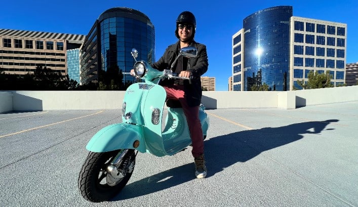 Aventura-X-Electric-Scooter-that-Looks-like-a-Vespa-with-Andrew-in-Downtown
