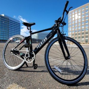 Aventon-Soltera-with-Color-Display-and-built-in-tail-lights-beautiful-paint-job