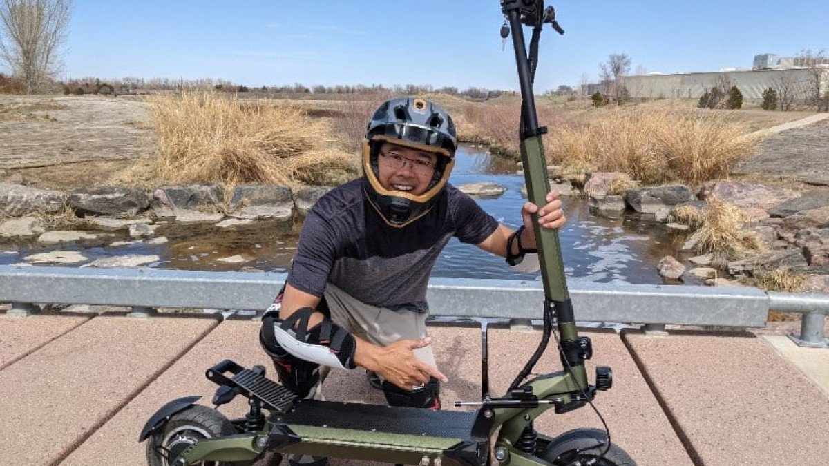 2023 Eonmotors Blade 10 Pro Electric Scooter