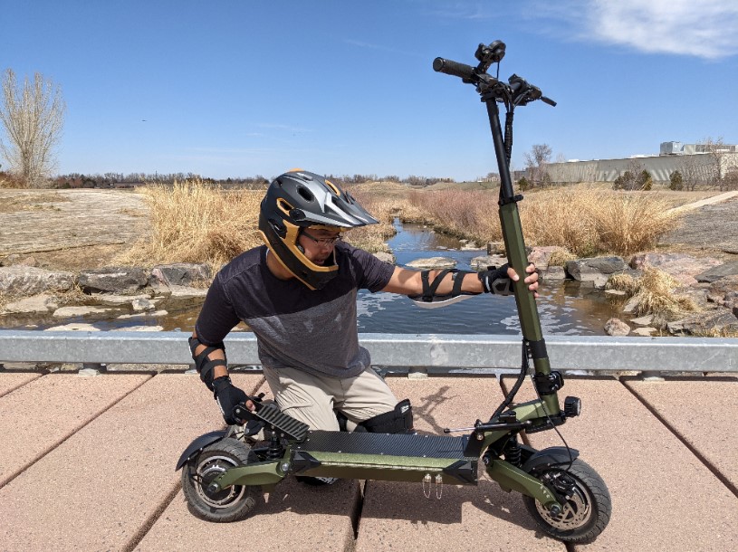 Blade-10-Pro-Limited-Edition-Jimmy-Chang-Steering-Damper-JPG