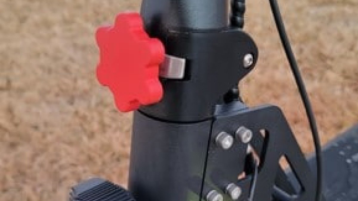 2022 Eonmotors Blade X Pro Blade-X-Pro-Folding-Mechanism-Latch
