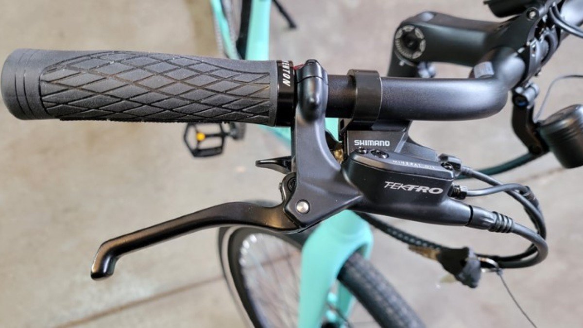 2022 Aventon Pace 500 Aventon_Pace_500_Tektro_Hydraulic_Brake_Celeste_Light_Kenda_Tire