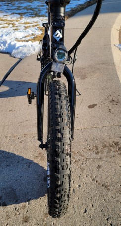 LECTRIC-XP-LITE-Forks-and-tire
