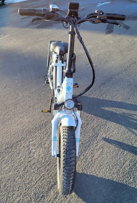 LECTRIC-Xpremium-from-the-front