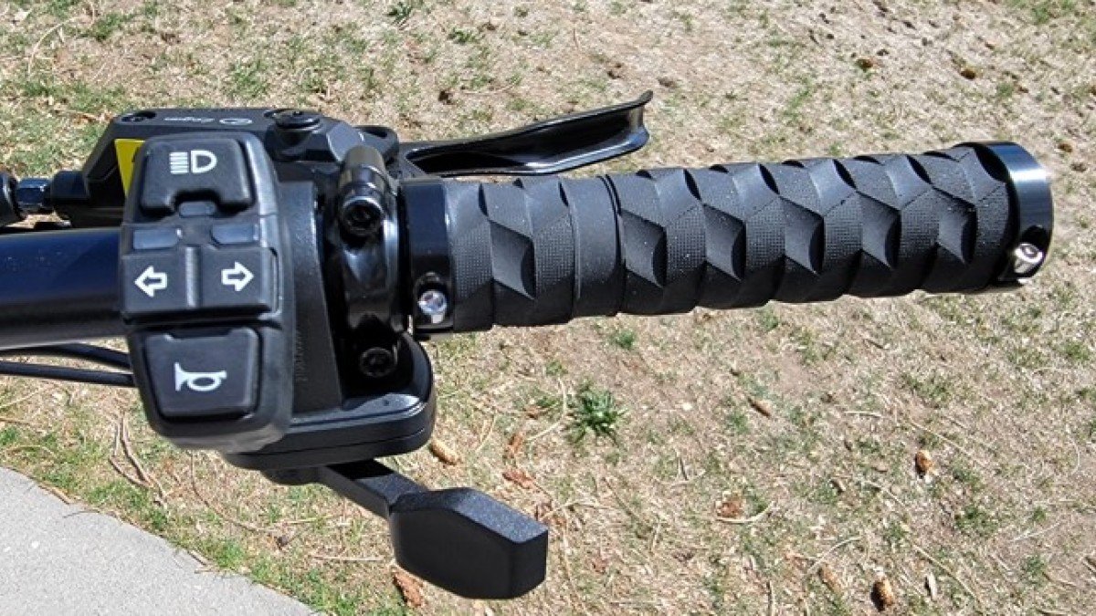 2022 NAMI BURN-E 2 MAX NAMI-BURN-E-2-MAX-horn-light-and-turn-signal-indicator-control-handlebar-grip-1