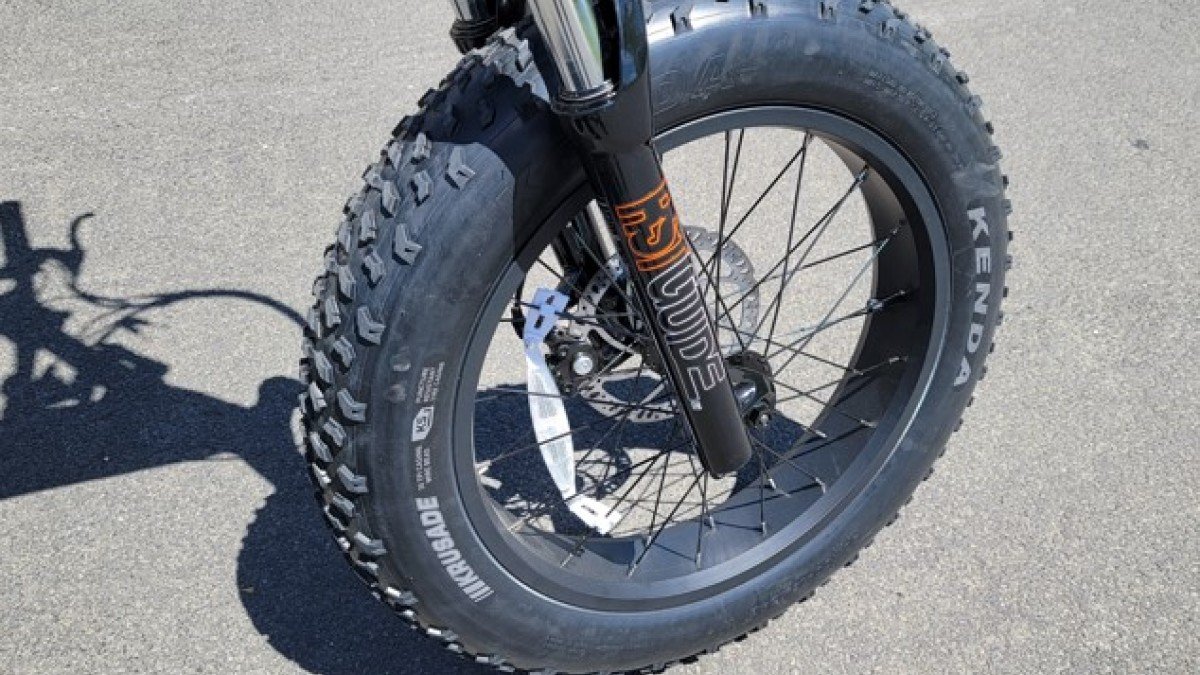 2022 Aventon Sinch 2022-Aventon-Sinch-Rear-Kenda-Krusade-Tire-with-RST-Guide-Suspension