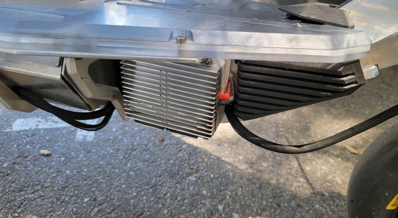 Rion-Apex-CNC-aluminum-deck-and-heat-sinks-