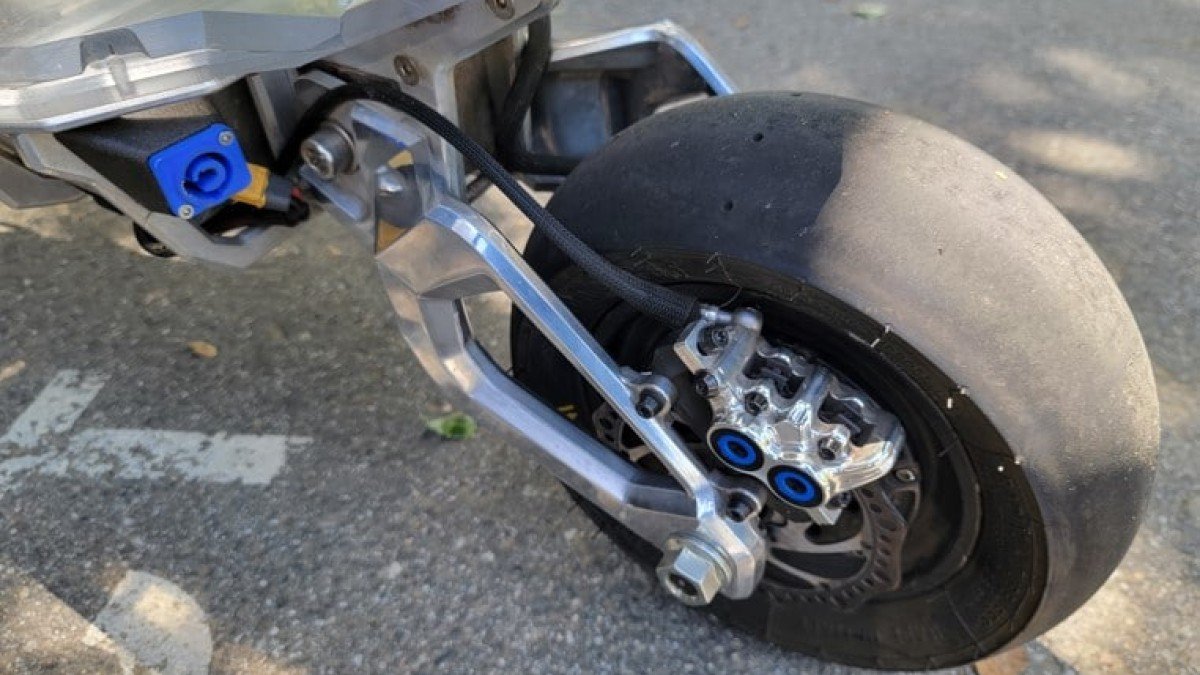 2022 Rion Apex rear wheel brake assembly