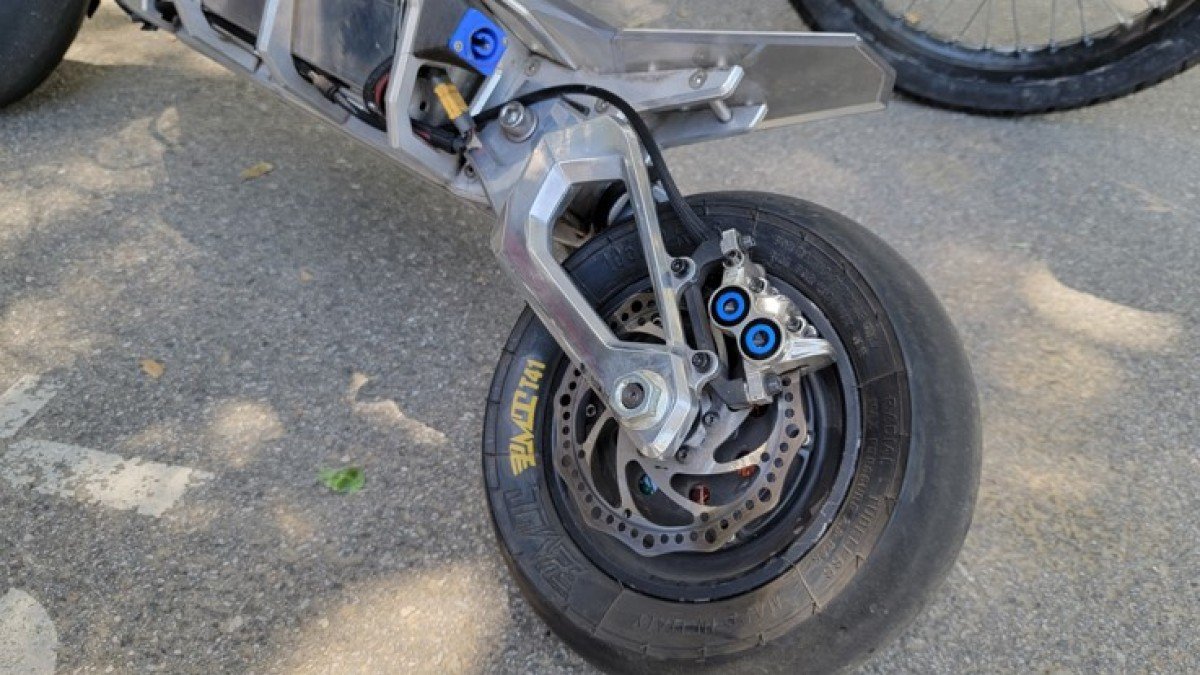 2022 Rion Apex wheel and suspension