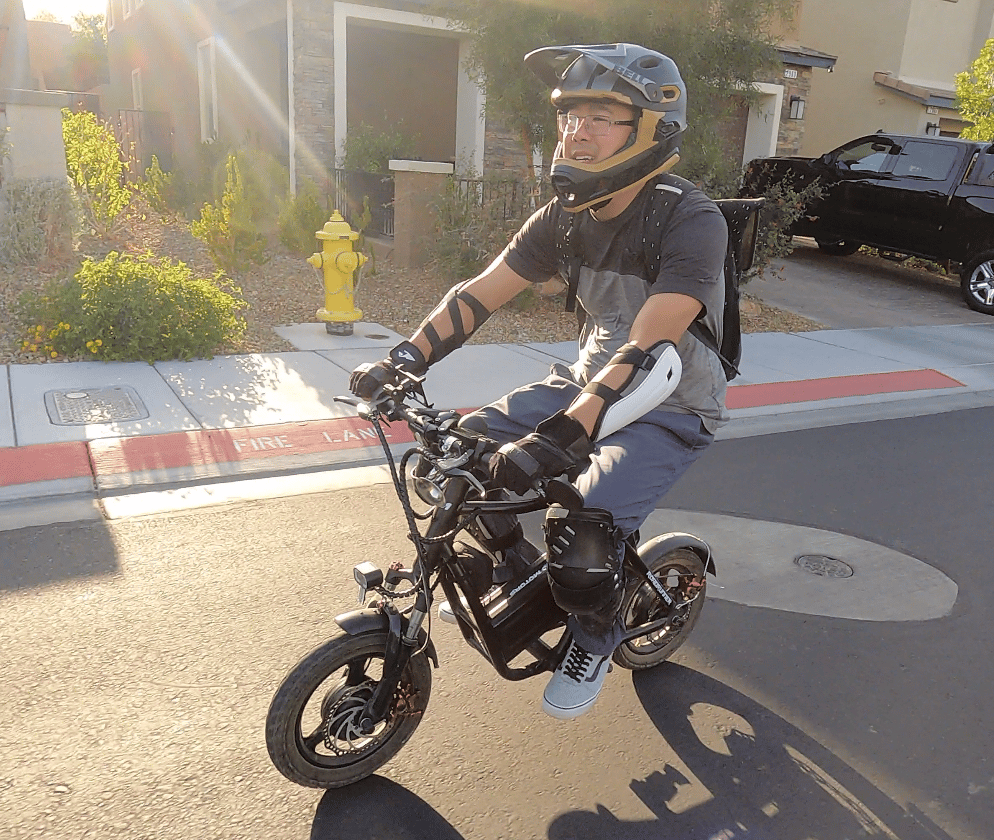 Emove-Roadrunner-escooter