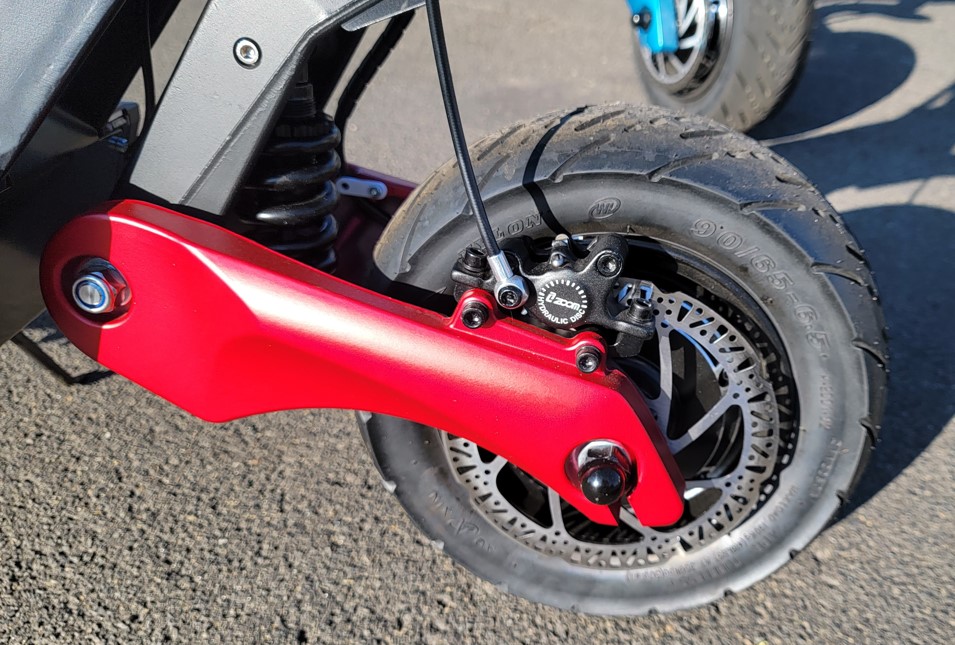 Varla-Eagle-One-Pro-Red-Hydraulic-Disc-Brakes