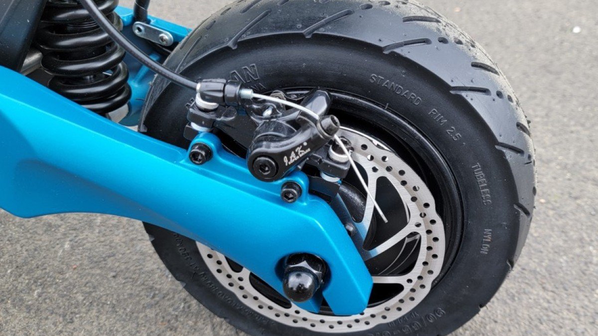 2023 Varla Eagle One Pro Varla-Eagle-One-Pro-Blue-Mechanical-Disc-Brakes