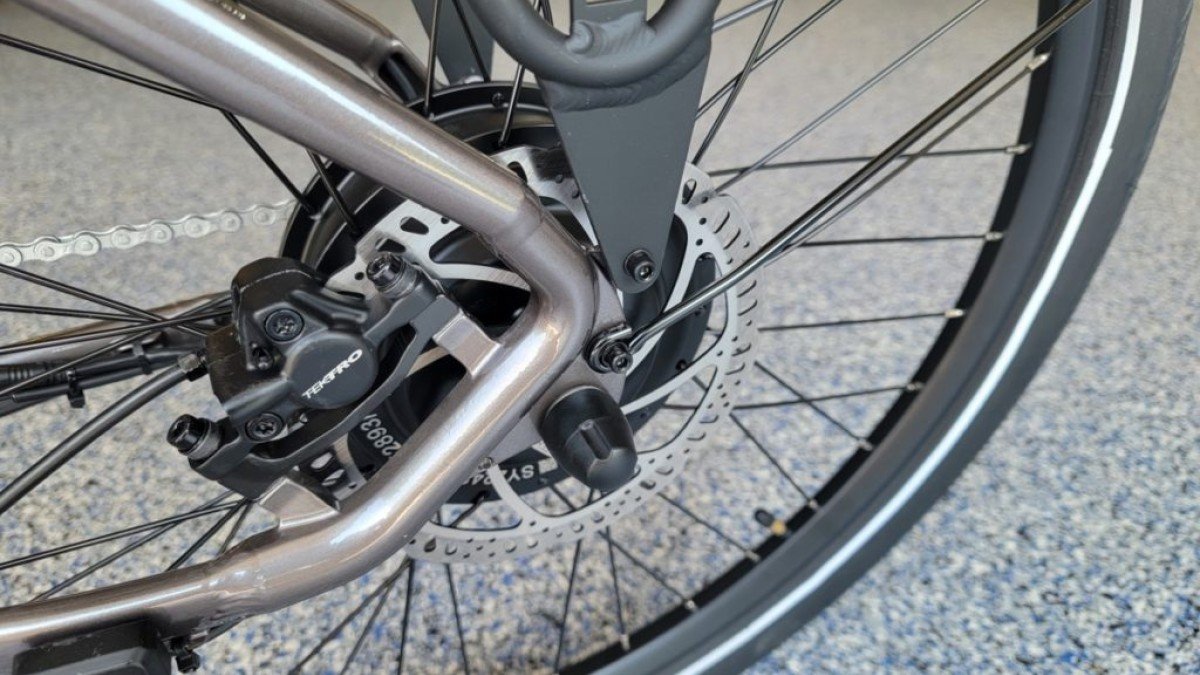 2022 Aventon Level.2 Aventon-Level.2-Tektro-2-piston-hydraulic-disc-brakes-1024x578