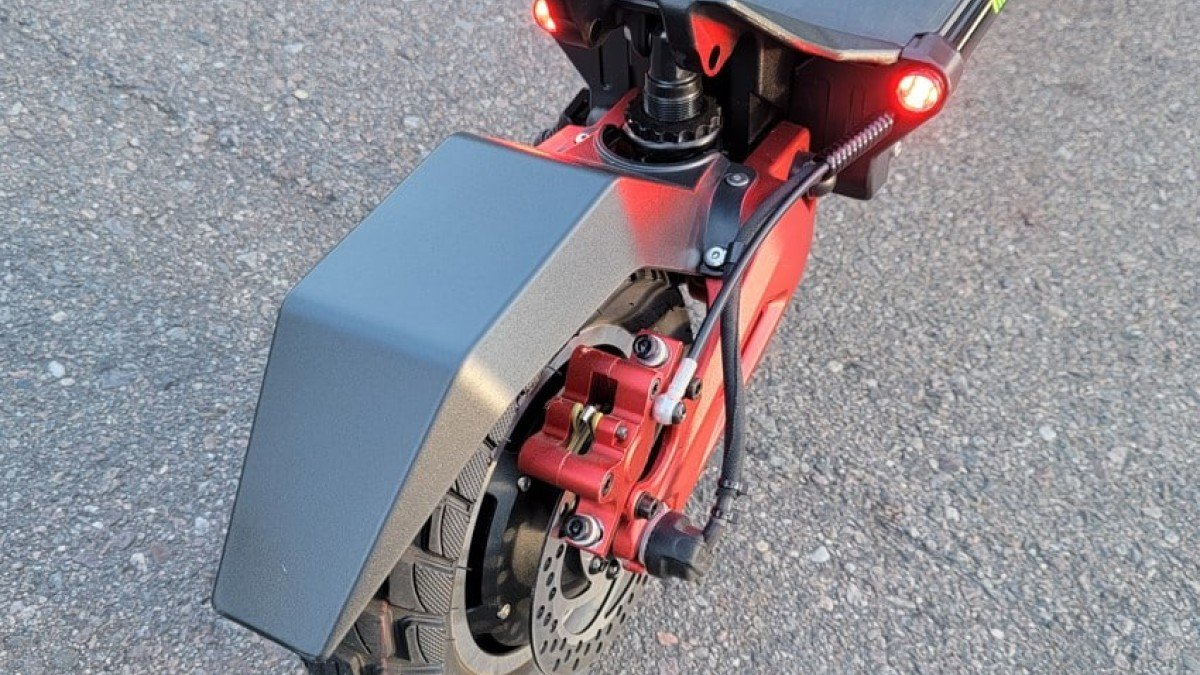 2023 Miniwalker Tiger 10 Pro Miniwalker-Tiger-10-Pro-Kick-plate-and-plastic-fender-with-hyrdaulic-disc-brakes-and-hybrid-tires